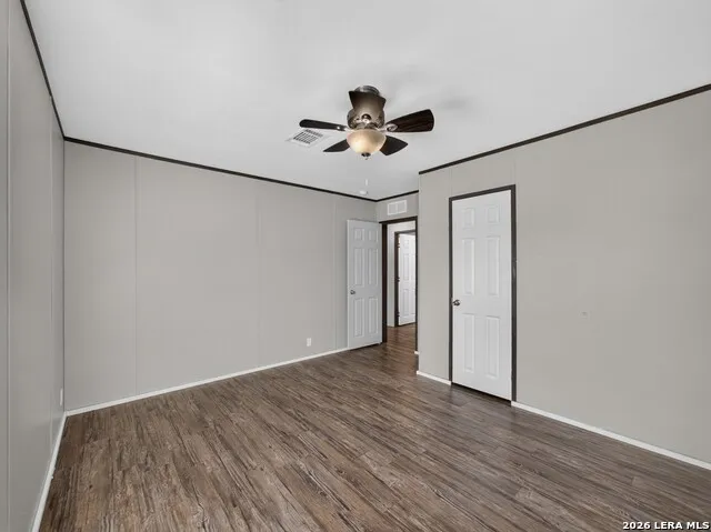 209 Sandy Oaks Dr Seguin, TX 78155