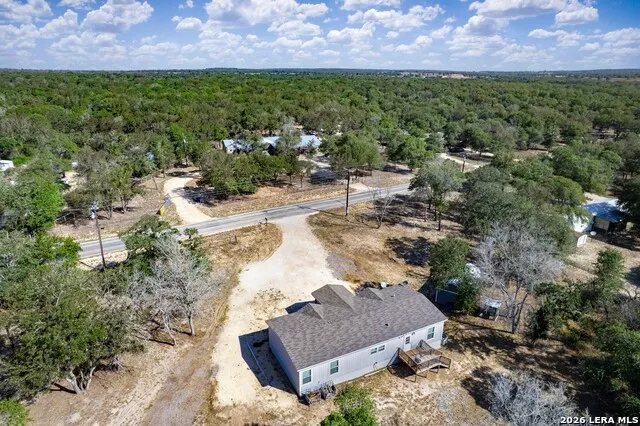 209 Sandy Oaks Dr Seguin, TX 78155