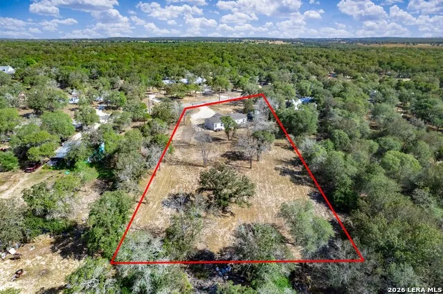 209 Sandy Oaks Dr Seguin, TX 78155