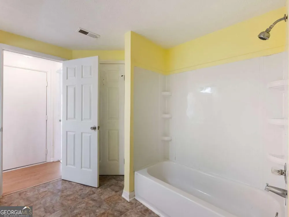 6397 Wedgewood TRCE Tucker, GA 30084