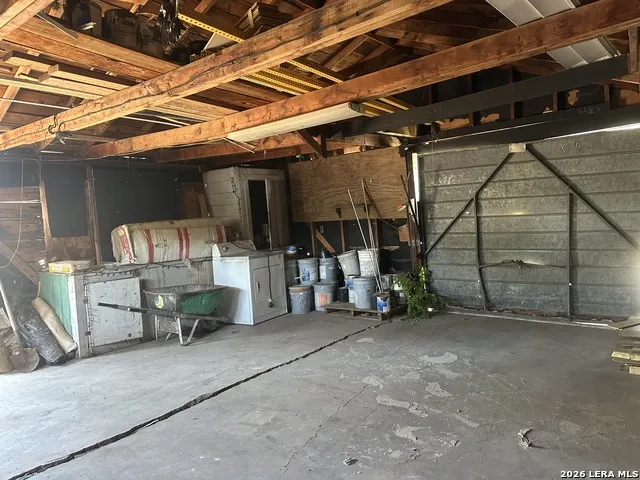 250 golden crown San Antonio, TX 78223