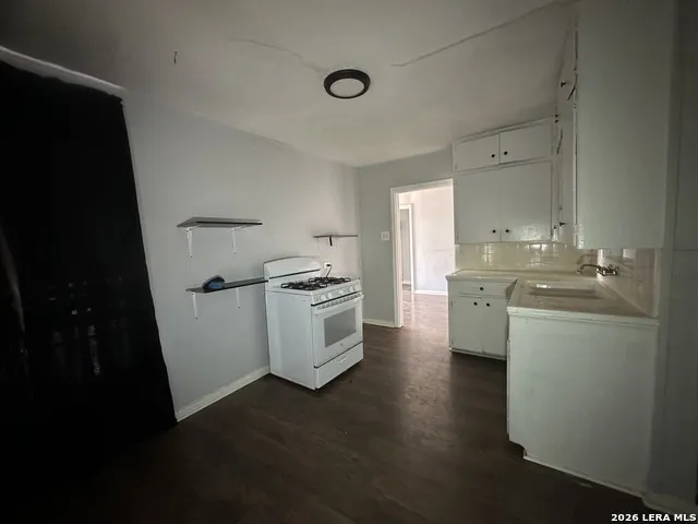 250 golden crown San Antonio, TX 78223