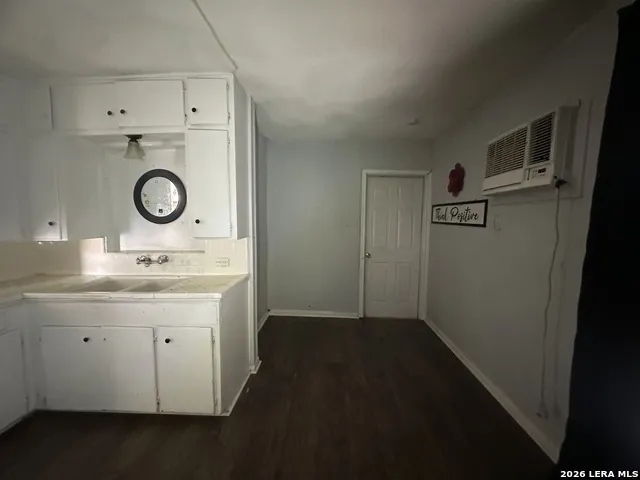 250 golden crown San Antonio, TX 78223