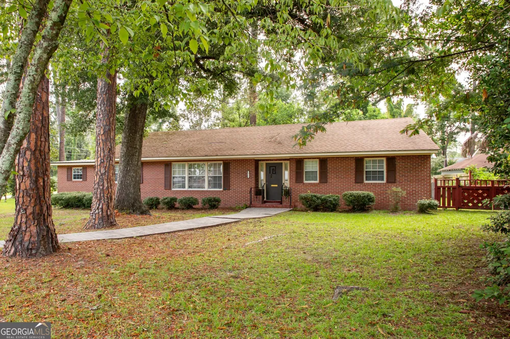 1112 Hill ST Waycross, GA 31501