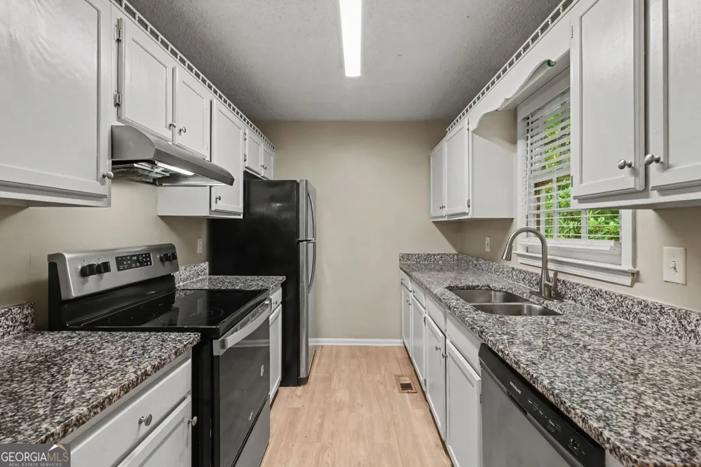 72 Amber WAY Dallas, GA 30157
