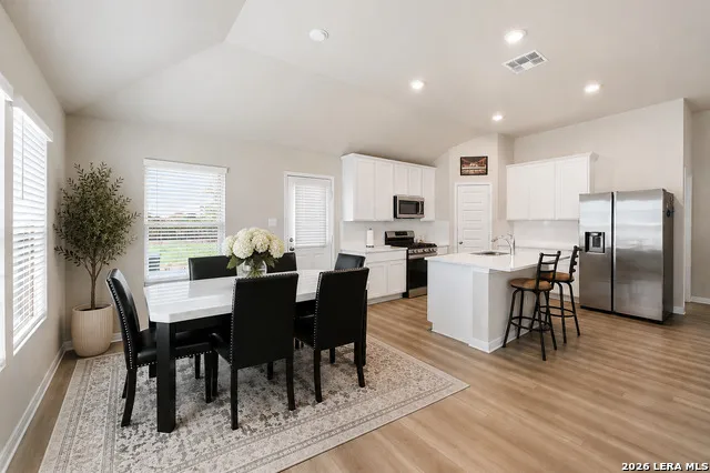 12423 Autumn Way Atascosa, TX 78002
