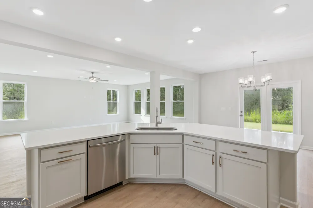 401 Yardarm LN Kingsland, GA 31548