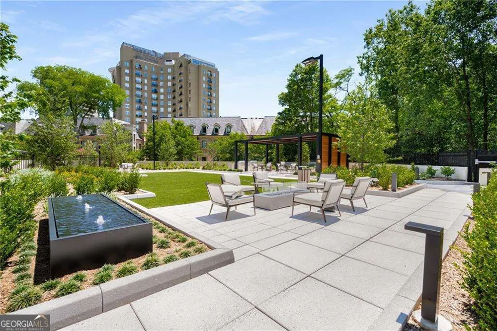 2660 Peachtree RD NW Atlanta, GA 30305