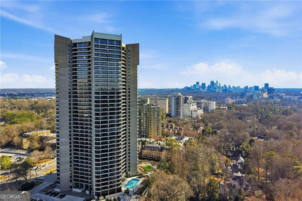 2660 Peachtree RD NW Atlanta, GA 30305