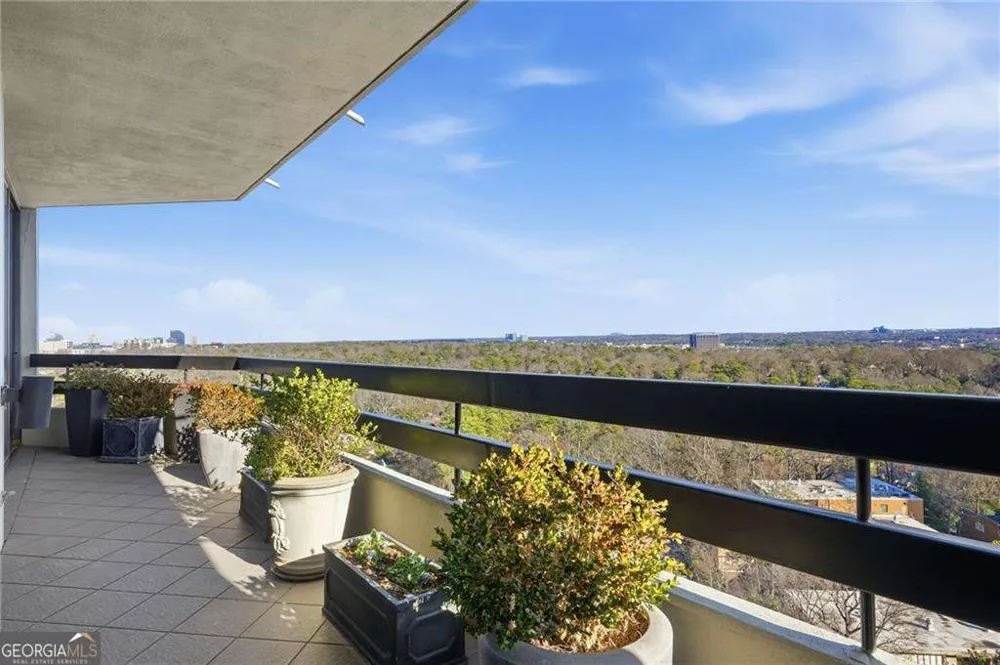 2660 Peachtree RD NW Atlanta, GA 30305