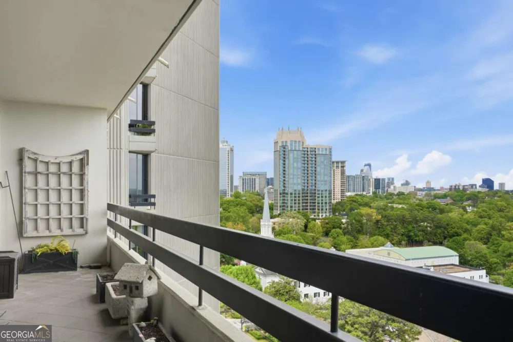 2660 Peachtree RD NW Atlanta, GA 30305