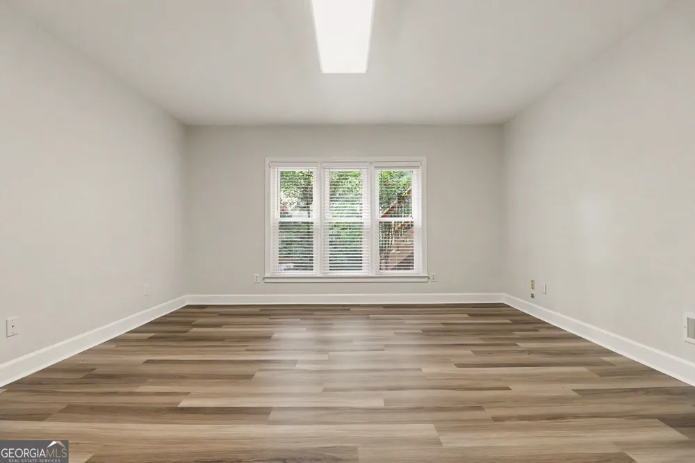 200 Wicklawn WAY Roswell, GA 30076