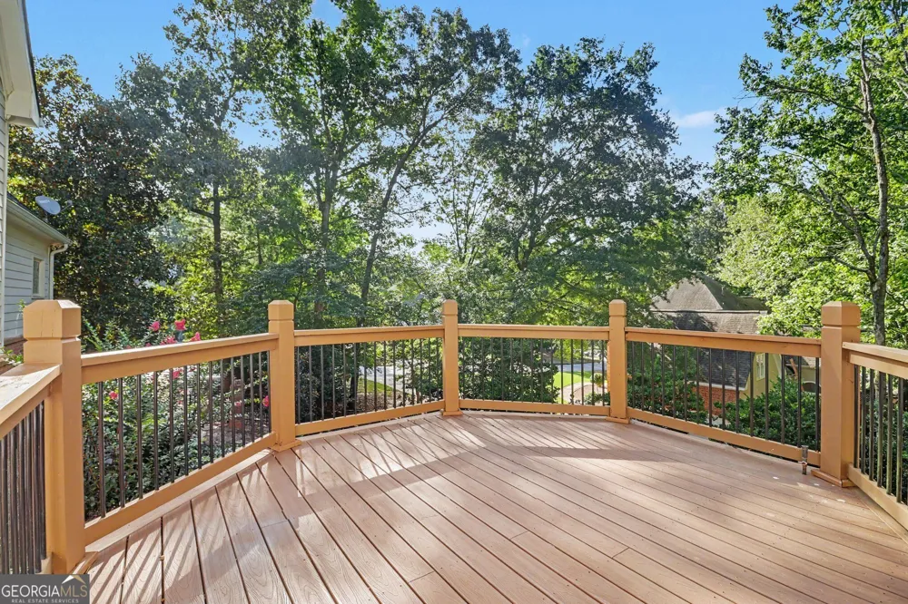 200 Wicklawn WAY Roswell, GA 30076