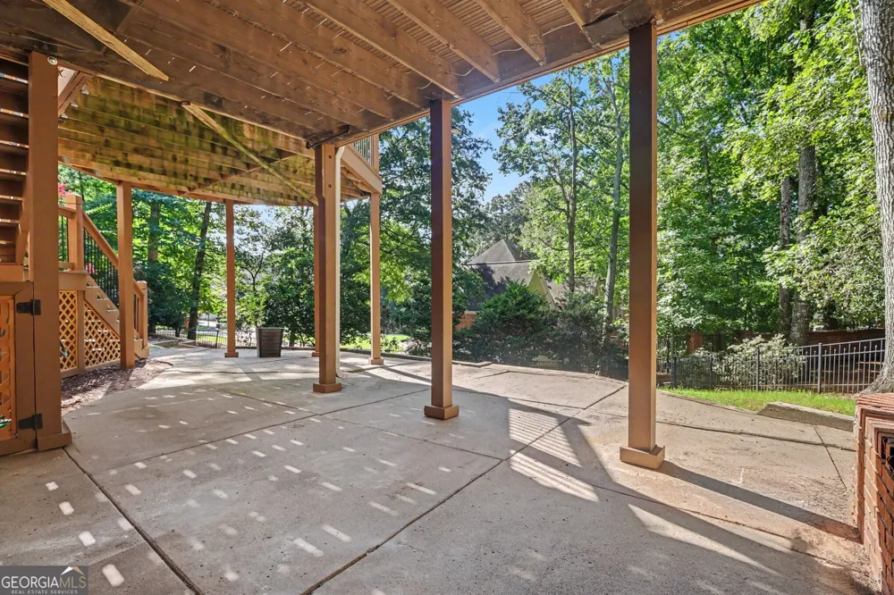 200 Wicklawn WAY Roswell, GA 30076
