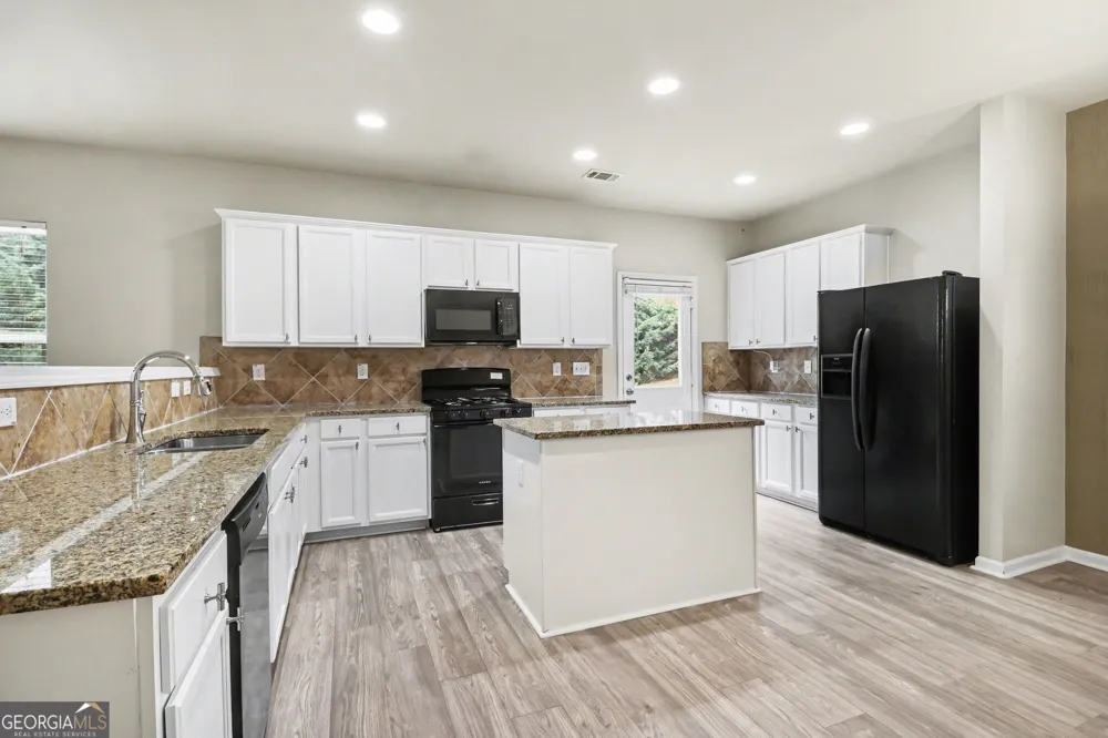 6858 Pierless AVE Sugar Hill, GA 30518