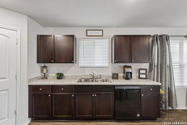 2902 LINDENWOOD RUN San Antonio, TX 78245