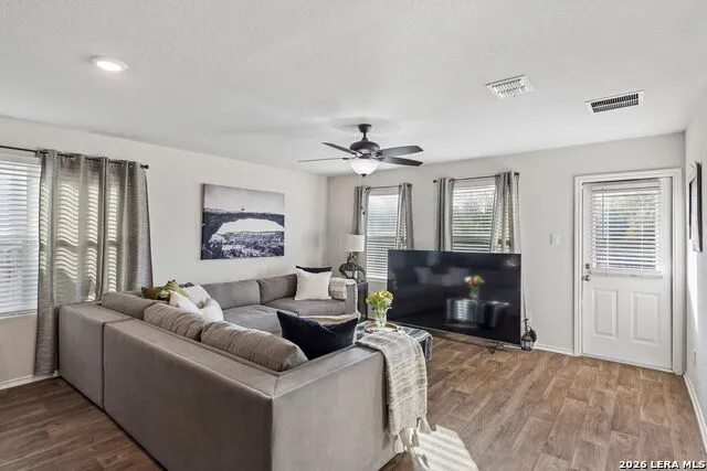 2902 LINDENWOOD RUN San Antonio, TX 78245
