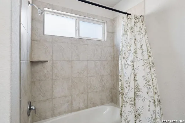 2902 LINDENWOOD RUN San Antonio, TX 78245