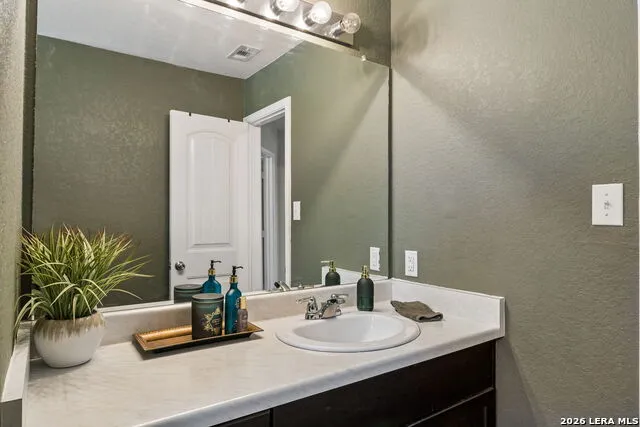 2902 LINDENWOOD RUN San Antonio, TX 78245
