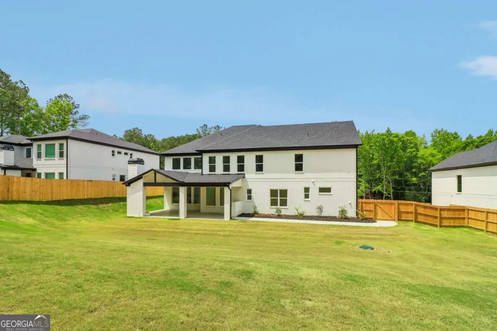 2592 Camp Mitchell RD Grayson, GA 30017