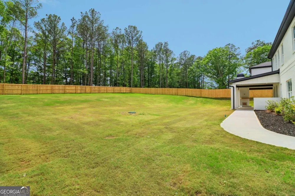 2592 Camp Mitchell RD Grayson, GA 30017