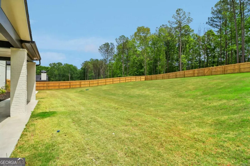 2592 Camp Mitchell RD Grayson, GA 30017