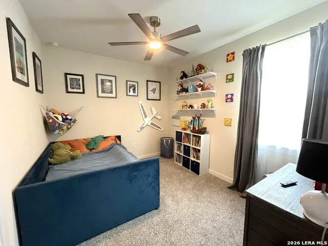 3739 Canby Oak Seguin, TX 78155