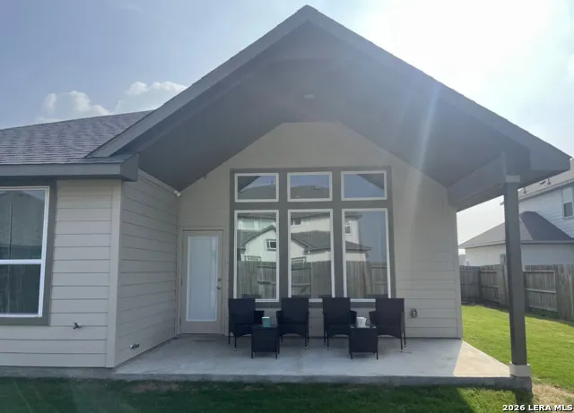 3739 Canby Oak Seguin, TX 78155