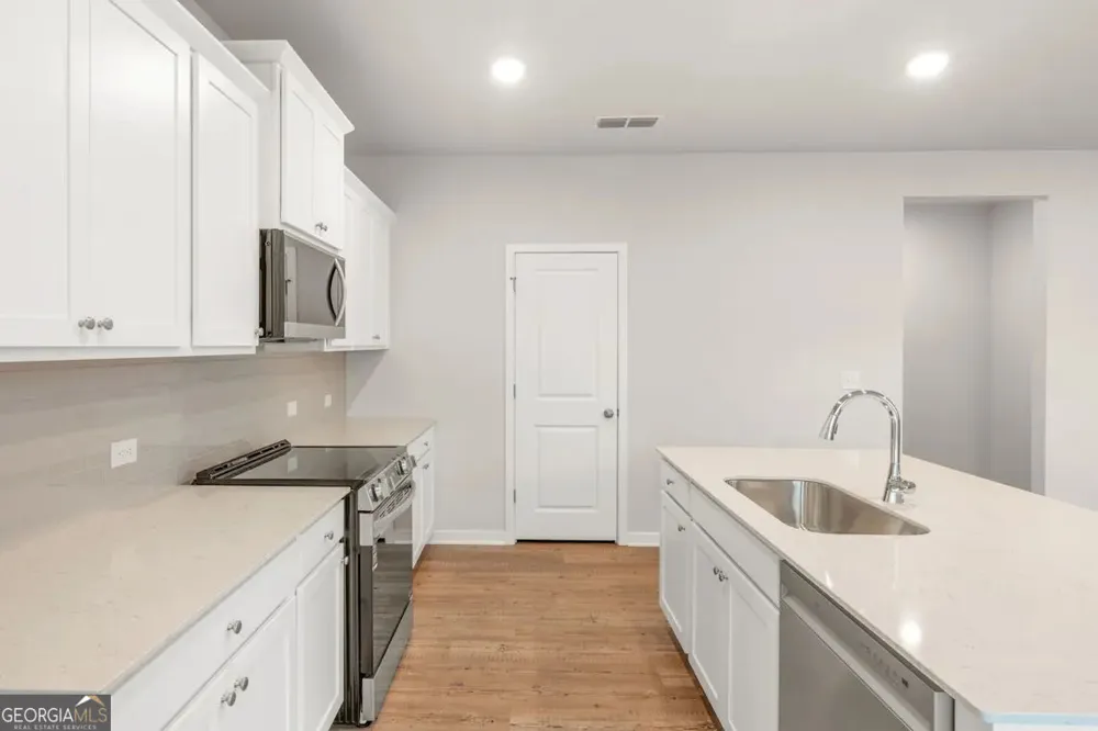 4129 Thronbud RD South Fulton, GA 30349