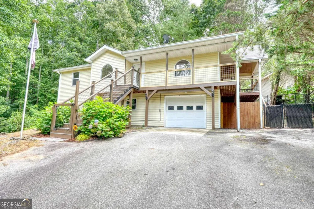 553 Grayce LN Hiawassee, GA 30546