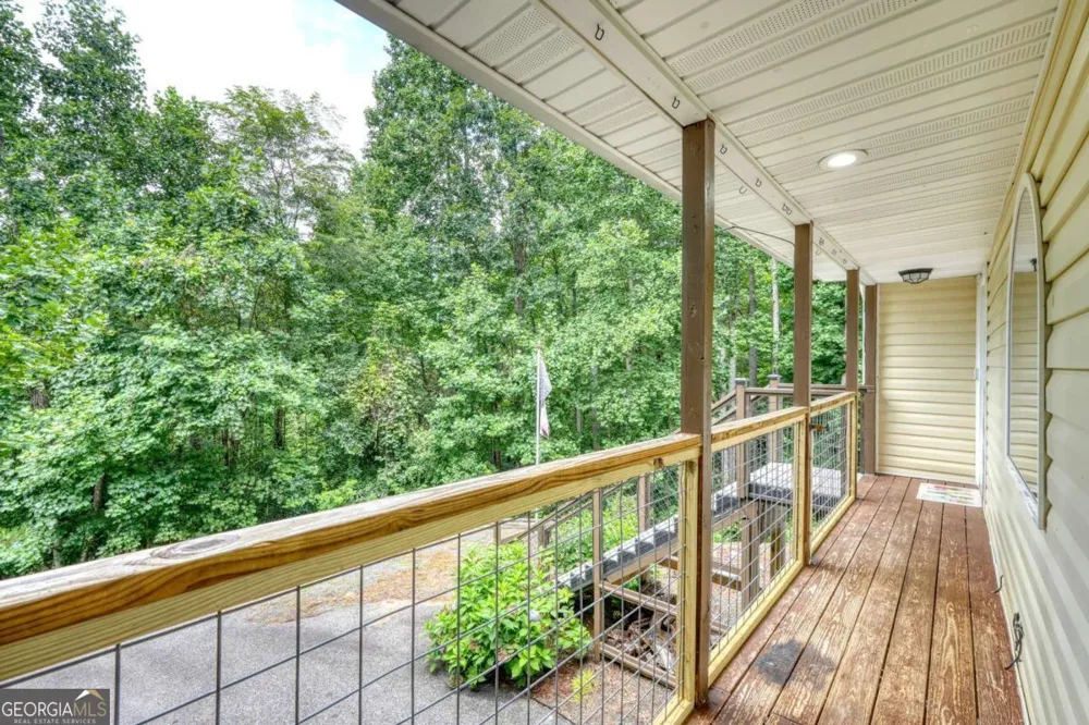 553 Grayce LN Hiawassee, GA 30546