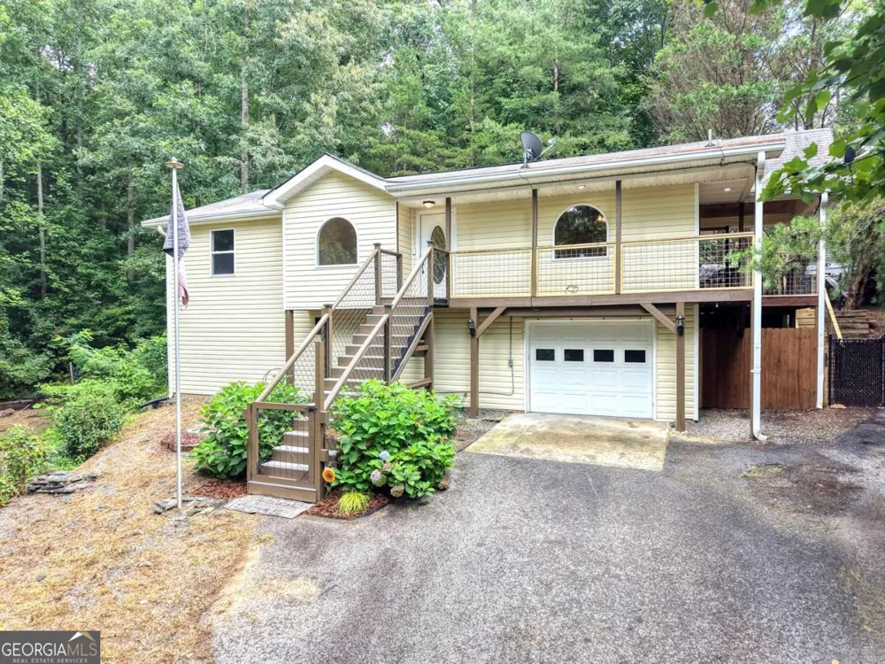 553 Grayce LN Hiawassee, GA 30546