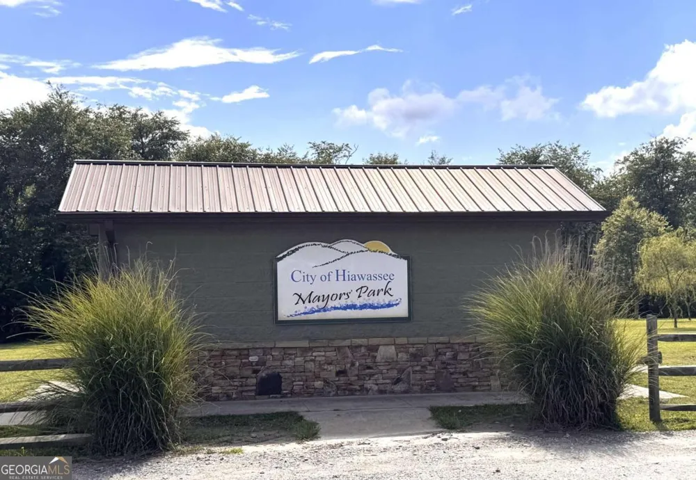 553 Grayce LN Hiawassee, GA 30546