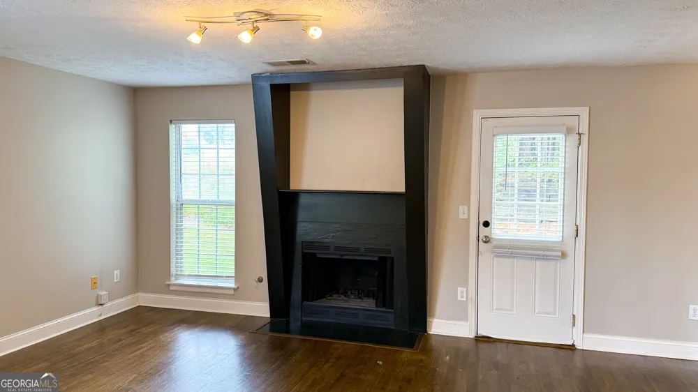 3339 Benthollow LN Duluth, GA 30096