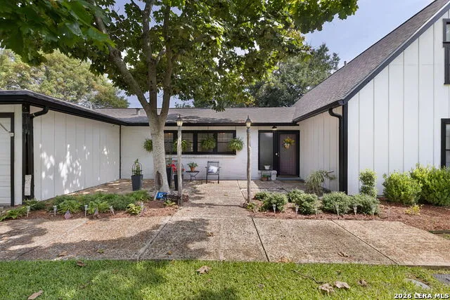 131 ELM WAY Kerrville, TX 78028