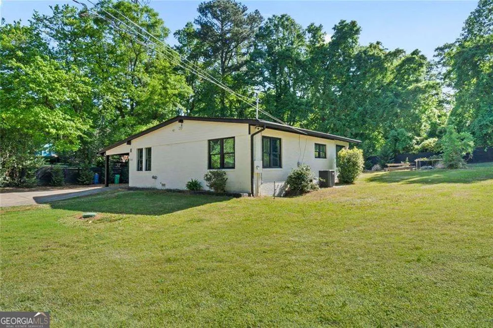 2061 Shady LN Tucker, GA 30084