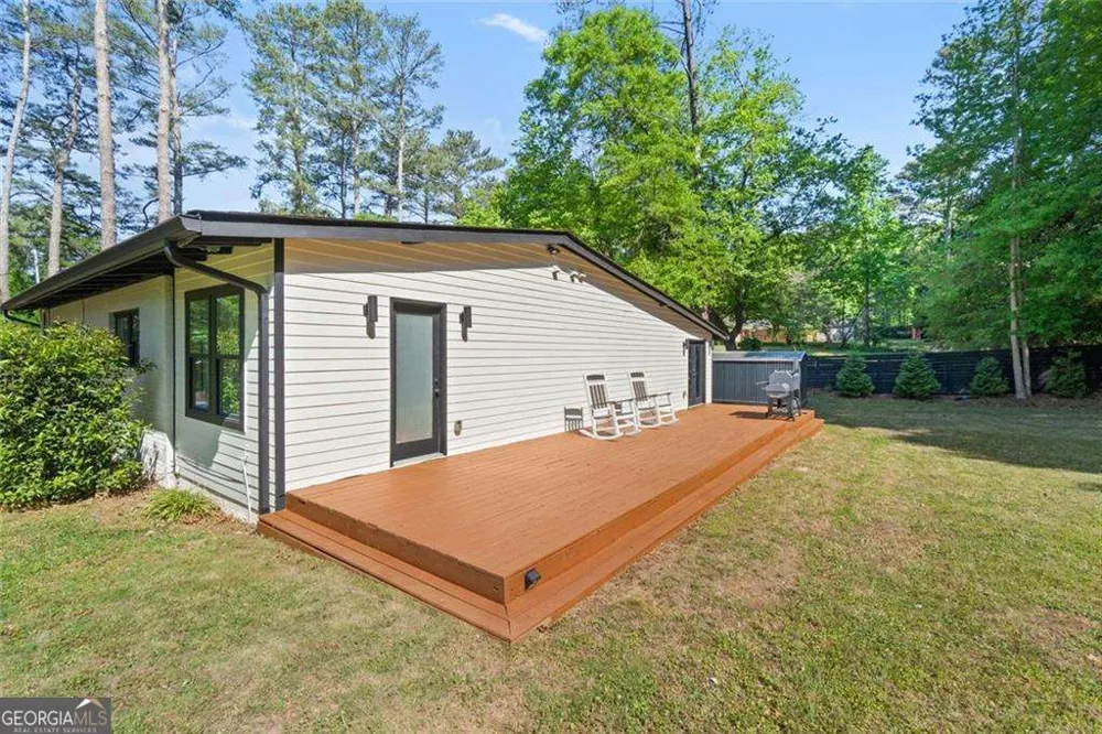 2061 Shady LN Tucker, GA 30084