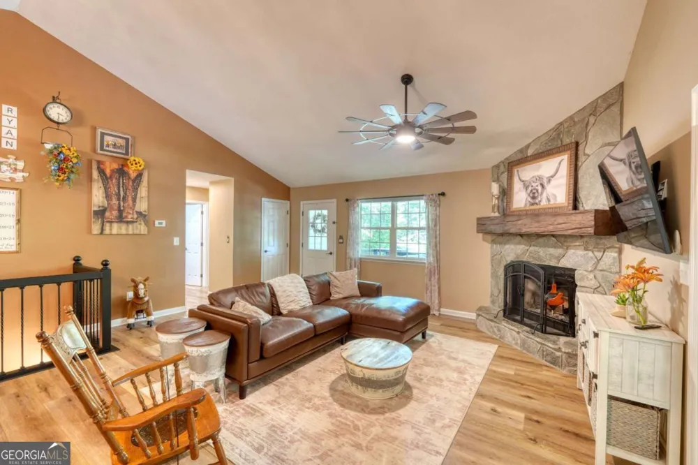 18 Tranquility TRL Blairsville, GA 30512