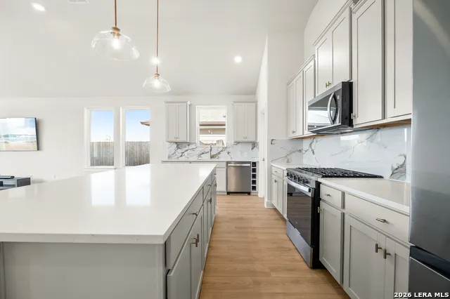 283 Red Arrow San Antonio, TX 78253