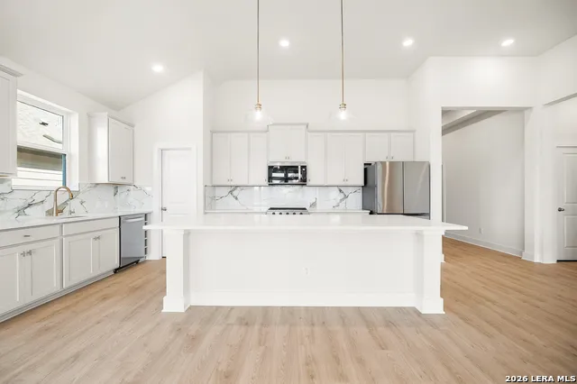 283 Red Arrow San Antonio, TX 78253