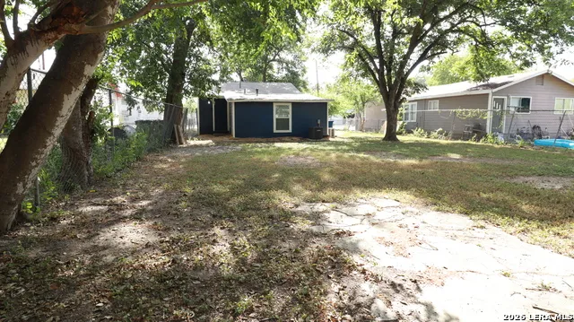 2735 PECAN VALLEY DR San Antonio, TX 78210