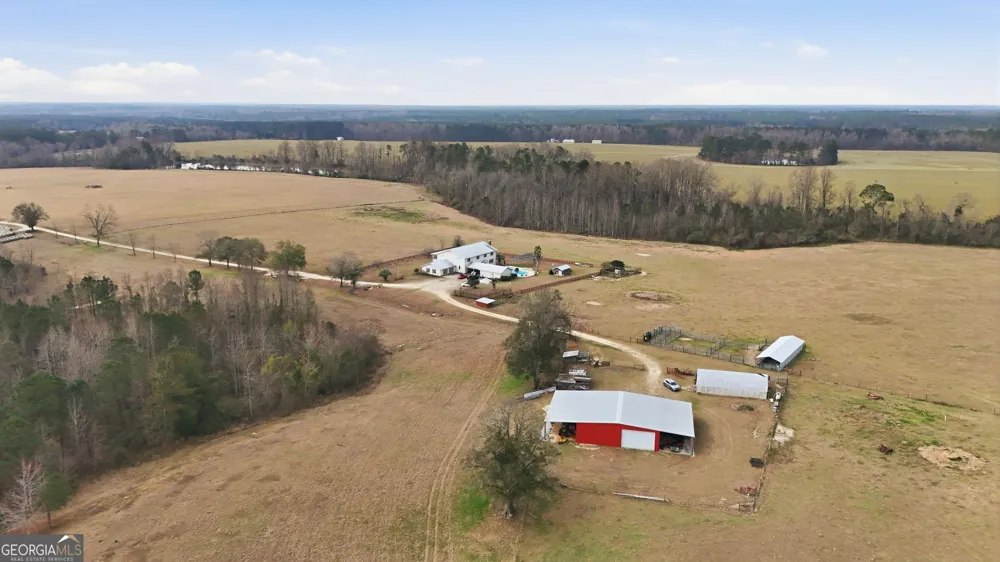2368 Ogeechee RD Sylvania, GA 30467