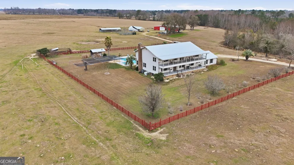 2368 Ogeechee RD Sylvania, GA 30467