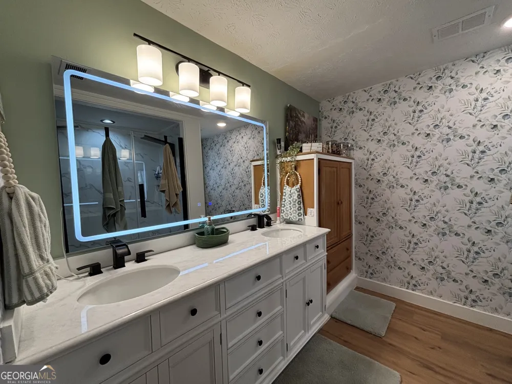 1962 Joanne DR Loganville, GA 30052