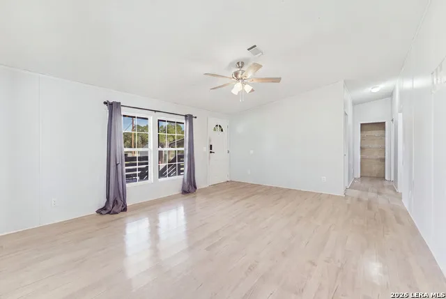 3015 EICHMAN RD Poteet, TX 78065
