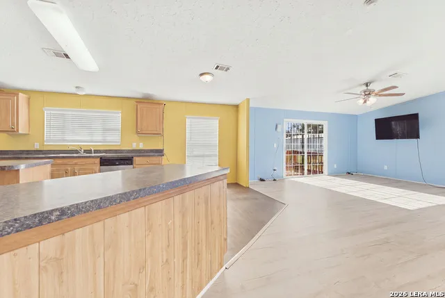 3015 EICHMAN RD Poteet, TX 78065