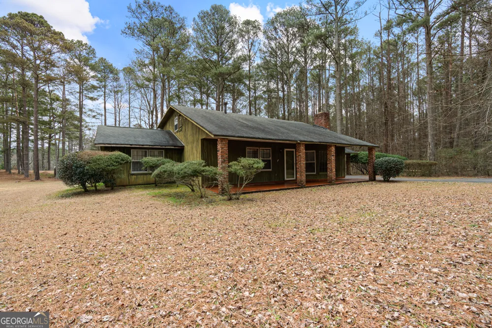 447 Adams RD Fayetteville, GA 30214