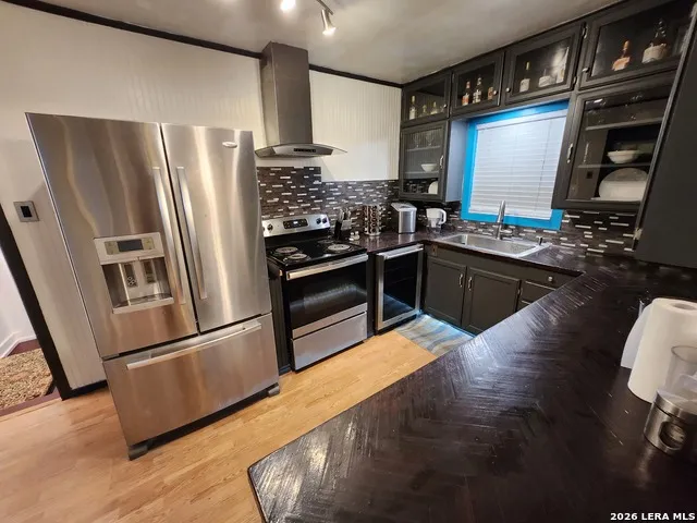 1916 MAIN ST Del Rio, TX 78840