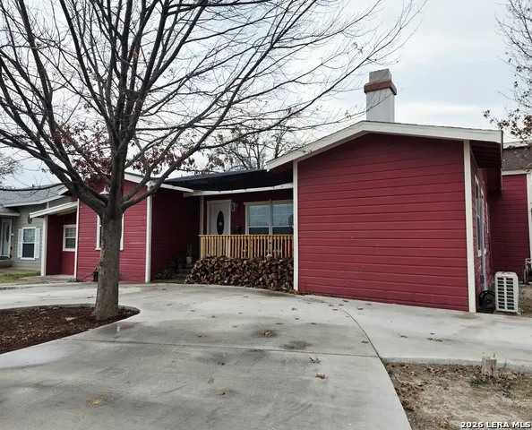 1916 MAIN ST Del Rio, TX 78840