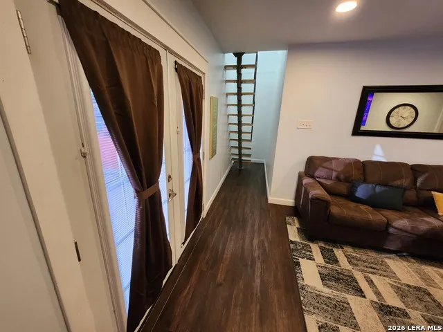 1916 MAIN ST Del Rio, TX 78840